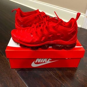 Nike VaporMax PLUS, size-11, color-university red
